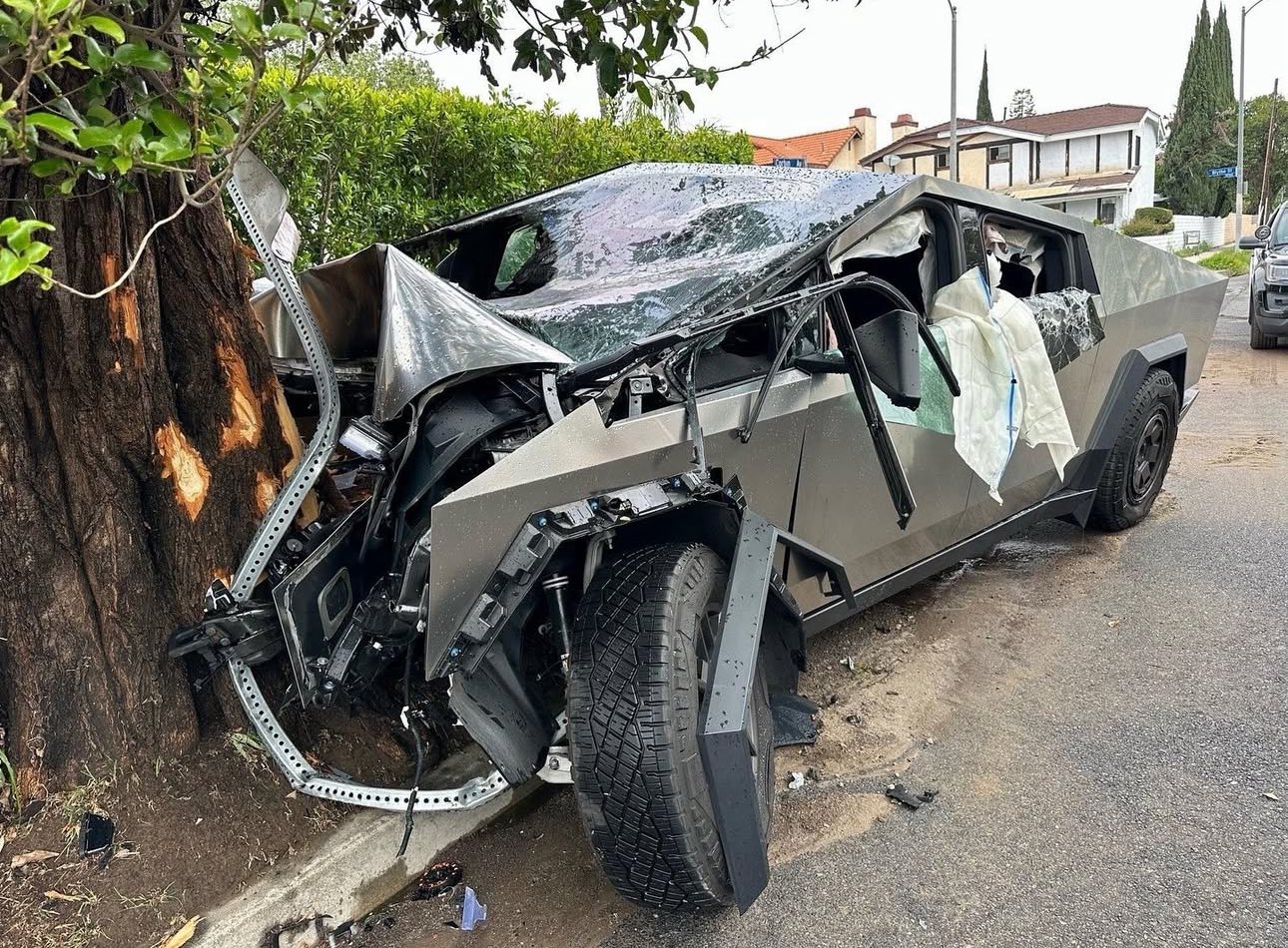 行车不规范🚗TMZ：警方认为阿里纳斯儿子可能因超速导致车祸